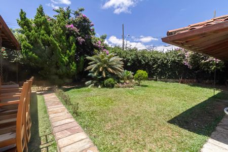 Casa para alugar com 2700m², 4 quartos e 16 vagas Casa para alugar com 2700m², 4 quartos e 16 vagasJardim