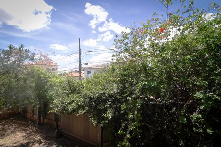 Casa para alugar com 2700m², 4 quartos e 16 vagas Casa para alugar com 2700m², 4 quartos e 16 vagasVista da sala 2