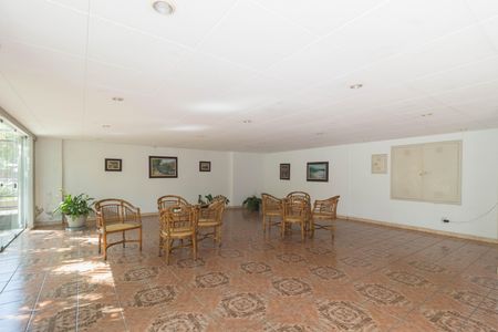 Apartamento à venda com 60m², 2 quartos e sem vagaHall social