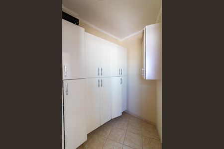 Apartamento à venda com 101m², 2 quartos e 1 vaga Apartamento à venda com 101m², 2 quartos e 1 vagaQuarto de Serviço