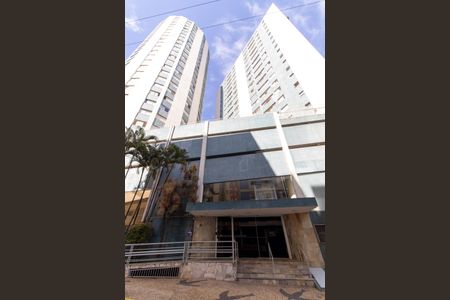Apartamento à venda com 101m², 2 quartos e 1 vaga Apartamento à venda com 101m², 2 quartos e 1 vagaFachada