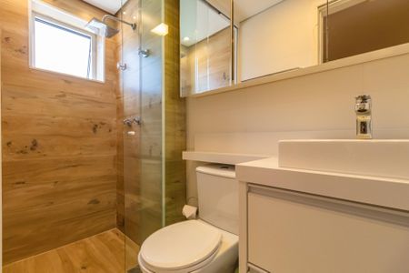 Apartamento à venda com 67m², 2 quartos e 2 vagasBanheiro da Suíte