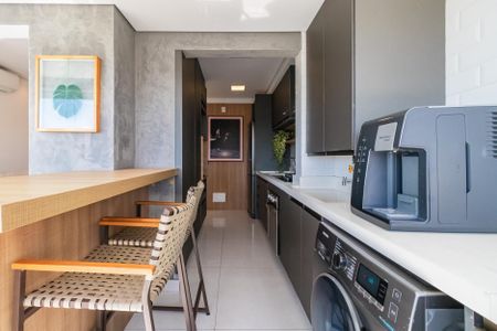 Apartamento à venda com 67m², 2 quartos e 2 vagasÁrea de Serviço/Varanda