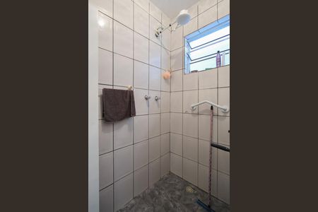 Casa à venda com 868m², 4 quartos e 5 vagasCasa 1 - Banheiro