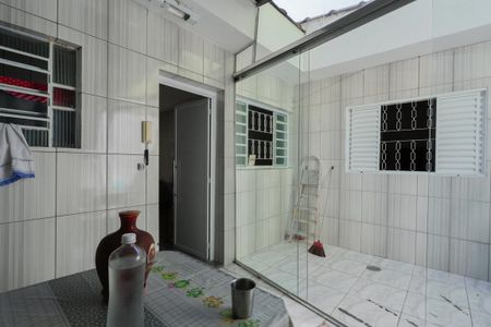 Casa à venda com 868m², 4 quartos e 5 vagasCasa 1 - Área de serviço