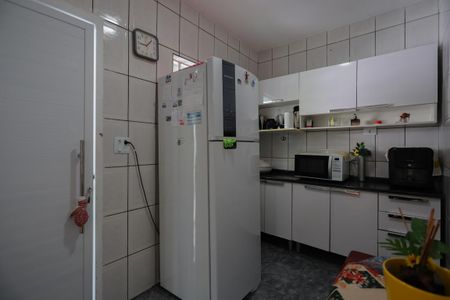 Casa à venda com 868m², 4 quartos e 5 vagasCasa 1 - Cozinha