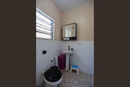 Casa à venda com 868m², 4 quartos e 5 vagasCasa 2 - Banheiro