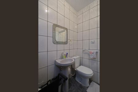 Casa à venda com 868m², 4 quartos e 5 vagasCasa 1 - Banheiro