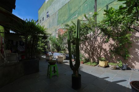 Casa à venda com 868m², 4 quartos e 5 vagasCasa 2 - Quintal