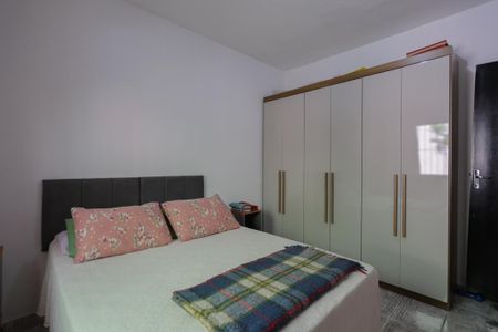 Casa à venda com 868m², 4 quartos e 5 vagasCasa 2 - Quarto 1