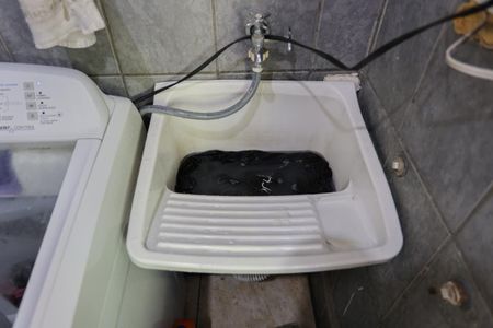 Casa à venda com 868m², 4 quartos e 5 vagasCasa 2 - Área de serviço