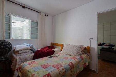 Casa à venda com 868m², 4 quartos e 5 vagasCasa 1 - Quarto