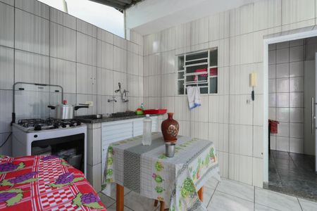 Casa à venda com 868m², 4 quartos e 5 vagasCasa 1 - Área de serviço