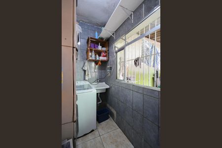 Casa à venda com 868m², 4 quartos e 5 vagasCasa 2 - Área de serviço