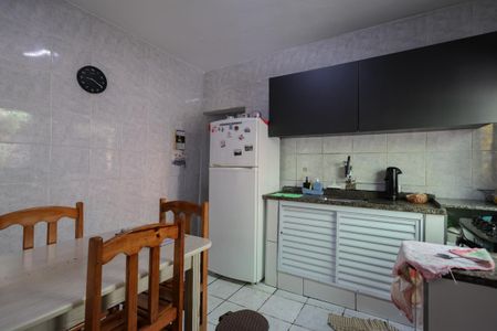 Casa à venda com 868m², 4 quartos e 5 vagasCasa 2 - Cozinha