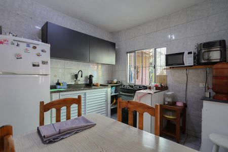 Casa à venda com 868m², 4 quartos e 5 vagasCasa 2 - Cozinha