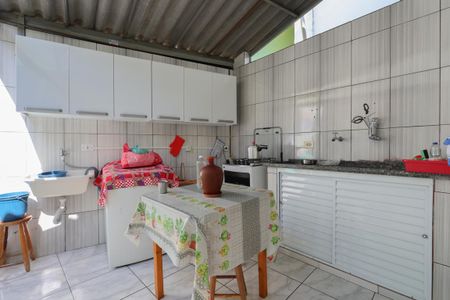 Casa à venda com 868m², 4 quartos e 5 vagasCasa 1 - Área de serviço