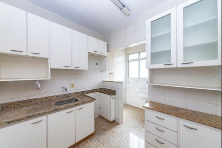 Apartamento para alugar com 72m², 2 quartos e 2 vagas Apartamento para alugar com 72m², 2 quartos e 2 vagasCozinha
