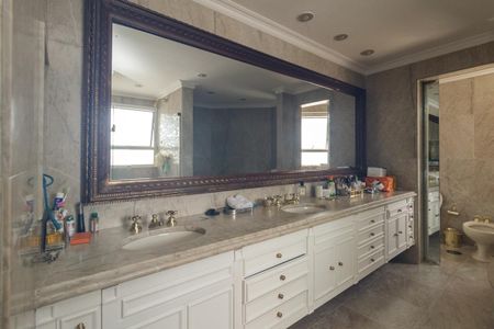 Apartamento à venda com 430m², 4 quartos e 4 vagasBanheiro 1 - Suíte