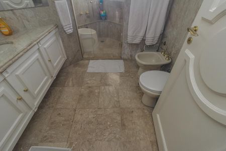 Apartamento à venda com 430m², 4 quartos e 4 vagasBanheiro 3