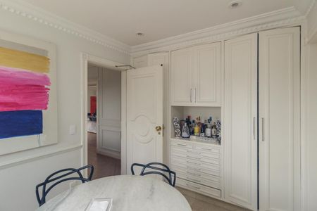 Apartamento à venda com 430m², 4 quartos e 4 vagasCopa