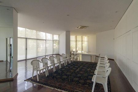 Apartamento à venda com 430m², 4 quartos e 4 vagasÁrea comum - Salão de festas