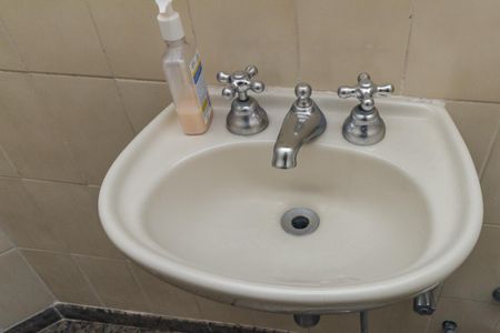 Apartamento à venda com 430m², 4 quartos e 4 vagasBanheiro de Serviço