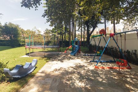 Apartamento à venda com 430m², 4 quartos e 4 vagasÁrea comum - Playground