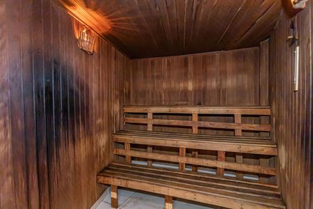 Apartamento à venda com 198m², 4 quartos e 2 vagas Apartamento à venda com 198m², 4 quartos e 2 vagasSauna