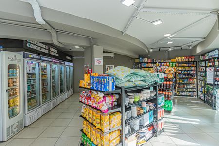 Apartamento à venda com 198m², 4 quartos e 2 vagas Apartamento à venda com 198m², 4 quartos e 2 vagasConveniência