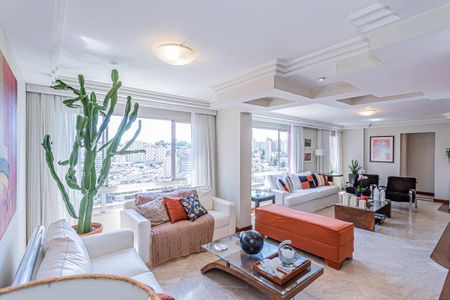 Apartamento à venda com 198m², 4 quartos e 2 vagas Apartamento à venda com 198m², 4 quartos e 2 vagasSala de estar