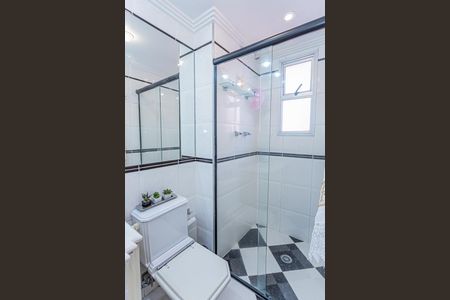 Apartamento à venda com 198m², 4 quartos e 2 vagas Apartamento à venda com 198m², 4 quartos e 2 vagasBanheiro suite 2