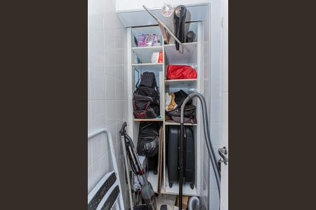 Apartamento à venda com 198m², 4 quartos e 2 vagas Apartamento à venda com 198m², 4 quartos e 2 vagasDepósito