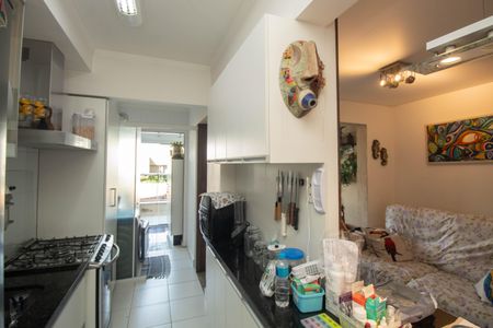 Apartamento à venda com 96m², 2 quartos e 1 vaga Apartamento à venda com 96m², 2 quartos e 1 vagaCozinha