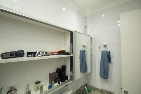 Apartamento à venda com 96m², 2 quartos e 1 vaga Apartamento à venda com 96m², 2 quartos e 1 vagaBanheiro da Suíte 1