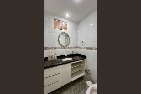 Casa à venda com 310m², 4 quartos e 8 vagasBanheiro