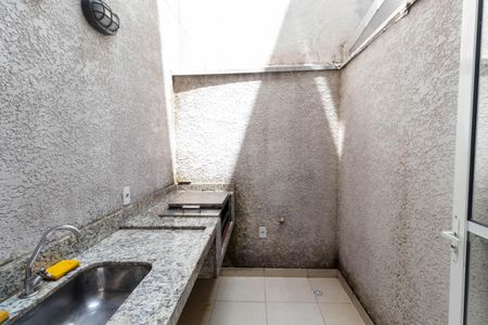 Apartamento à venda com 30m², 2 quartos e sem vaga Apartamento à venda com 30m², 2 quartos e sem vagaÁrea comum - Churrasqueira