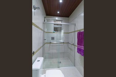 Casa à venda com 200m², 3 quartos e 2 vagasBanheiro social 