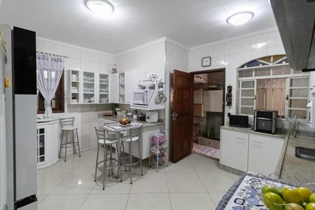 Casa à venda com 200m², 3 quartos e 2 vagasCozinha