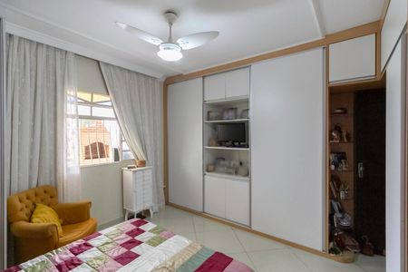 Casa à venda com 200m², 3 quartos e 2 vagasSuíte 