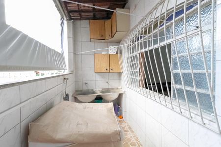 Casa à venda com 200m², 3 quartos e 2 vagasÁrea de serviço 