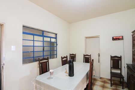 Casa à venda com 100m², 7 quartos e sem vaga Casa à venda com 100m², 7 quartos e sem vagaSala 3 - CASA 2