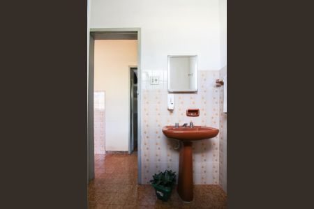 Casa à venda com 100m², 7 quartos e sem vaga Casa à venda com 100m², 7 quartos e sem vagaBanheiro Social - CASA 1