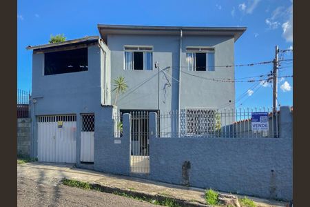 Casa à venda com 100m², 7 quartos e sem vaga Casa à venda com 100m², 7 quartos e sem vagaFachadaFachada CASAS 1, 2 e 3