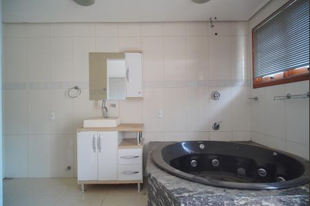 Casa para alugar com 300m², 6 quartos e 4 vagasBanheiro da Suíte 2