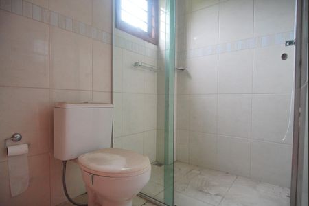 Casa para alugar com 300m², 6 quartos e 4 vagasBanheiro 3