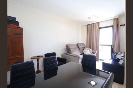 Apartamento à venda com 67m², 2 quartos e 2 vagasSala