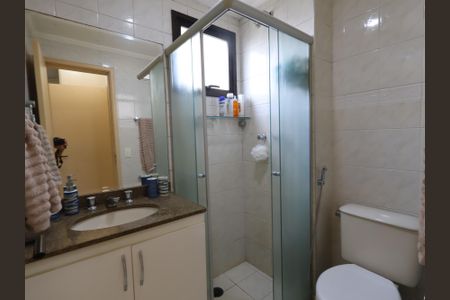 Apartamento à venda com 67m², 2 quartos e 2 vagasBanheiro do Quarto