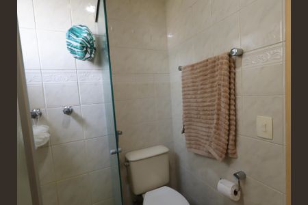 Apartamento à venda com 67m², 2 quartos e 2 vagasBanheiro do Quarto