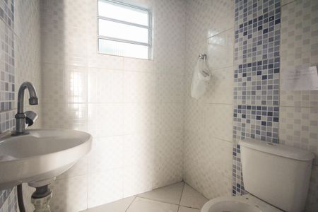 Casa para alugar com 180m², 2 quartos e 4 vagasBanheiro Social 